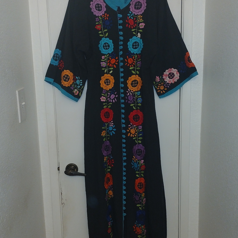 Vintage Peruvian Floral #caftkan Embroidered Black Dress/Layered Jacket Coverup